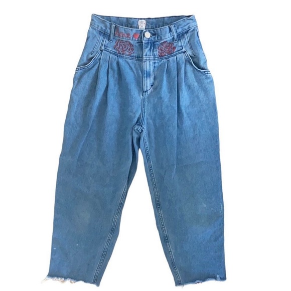 BDG EMBELLISHED DISTRESSED JEANS - Picture 1 of 9